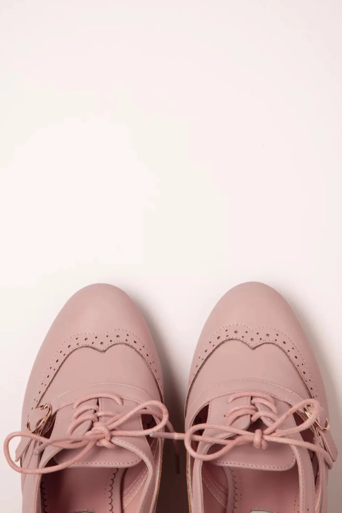 Agatha Pumps In Poederroze