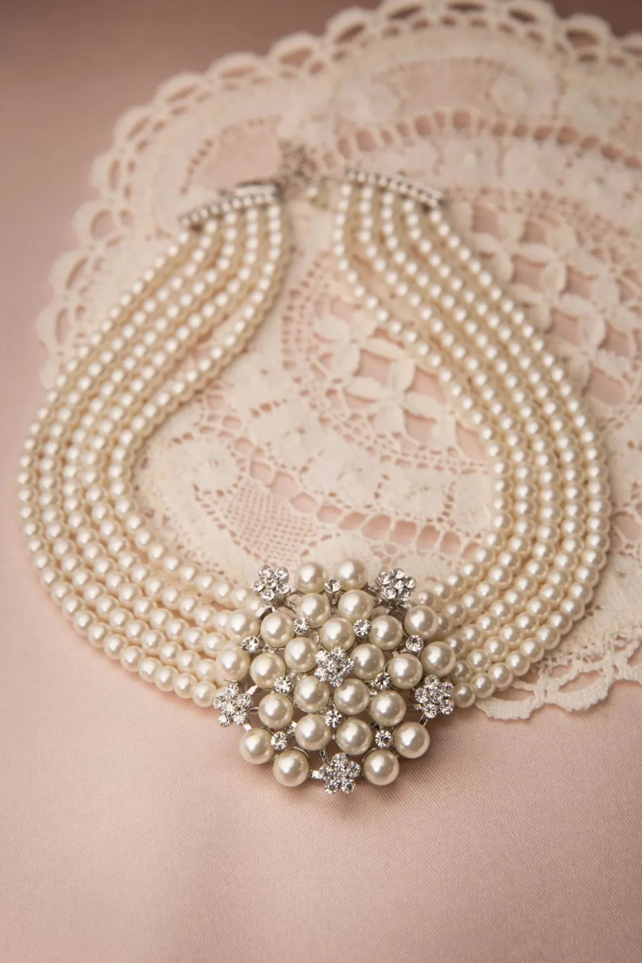 Audrey Creme Parel Choker Ketting