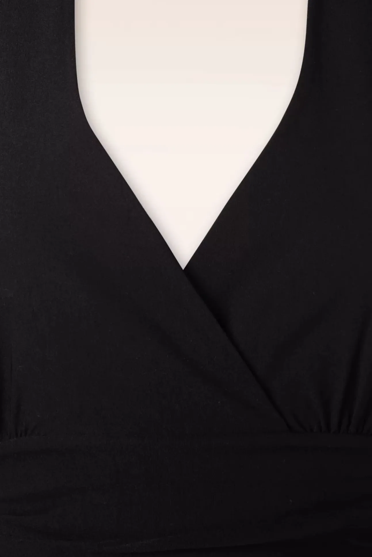 Cher Halter Pencil Jurk In Zwart