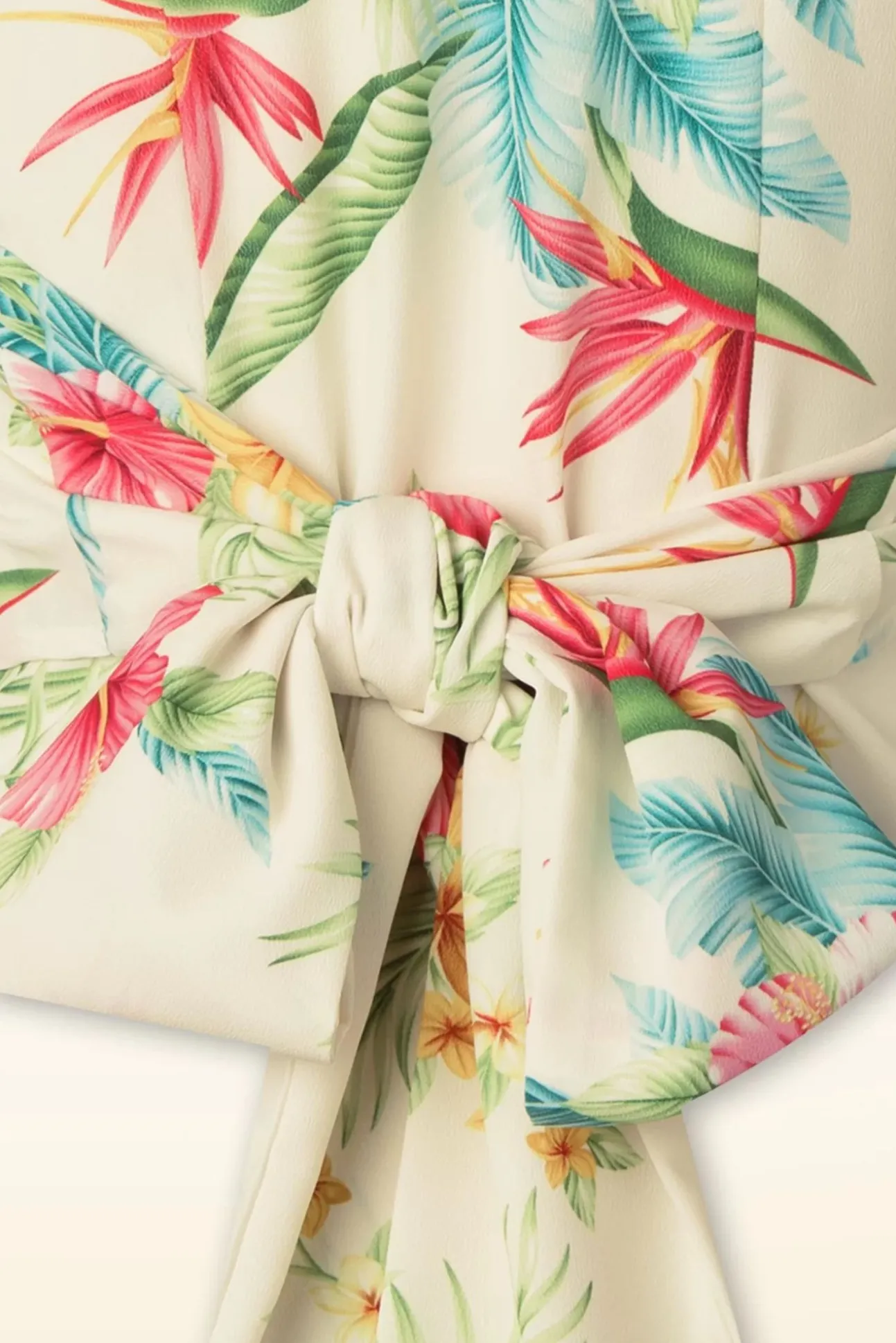 Darla Wikkelblouse Met Korte Mouwen In Honolulu Naturel