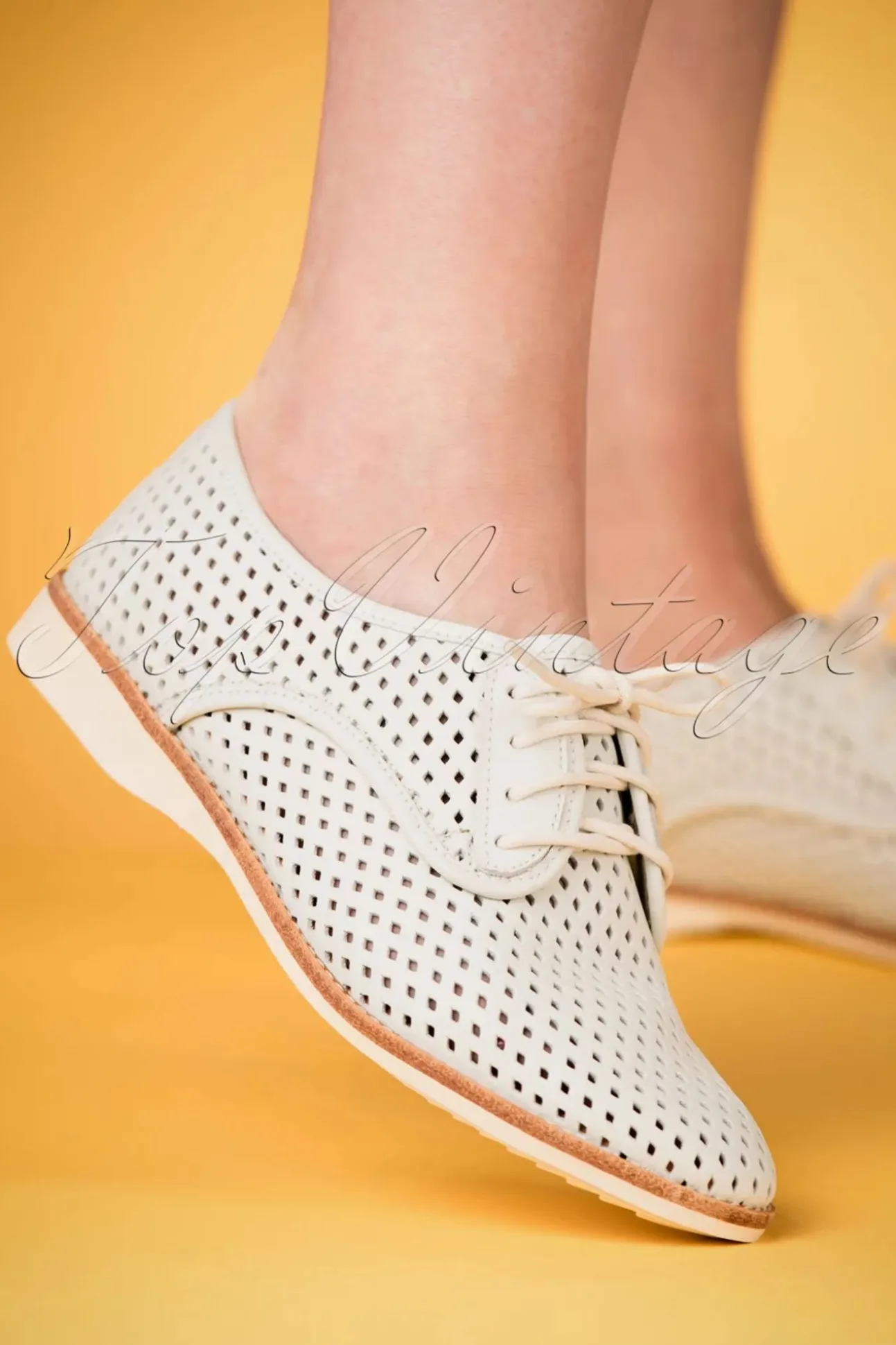 Derby Punch Schoenen In Gebroken Wit