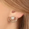 Flower Fan Oorbellen In Goud En Maansteen Wit