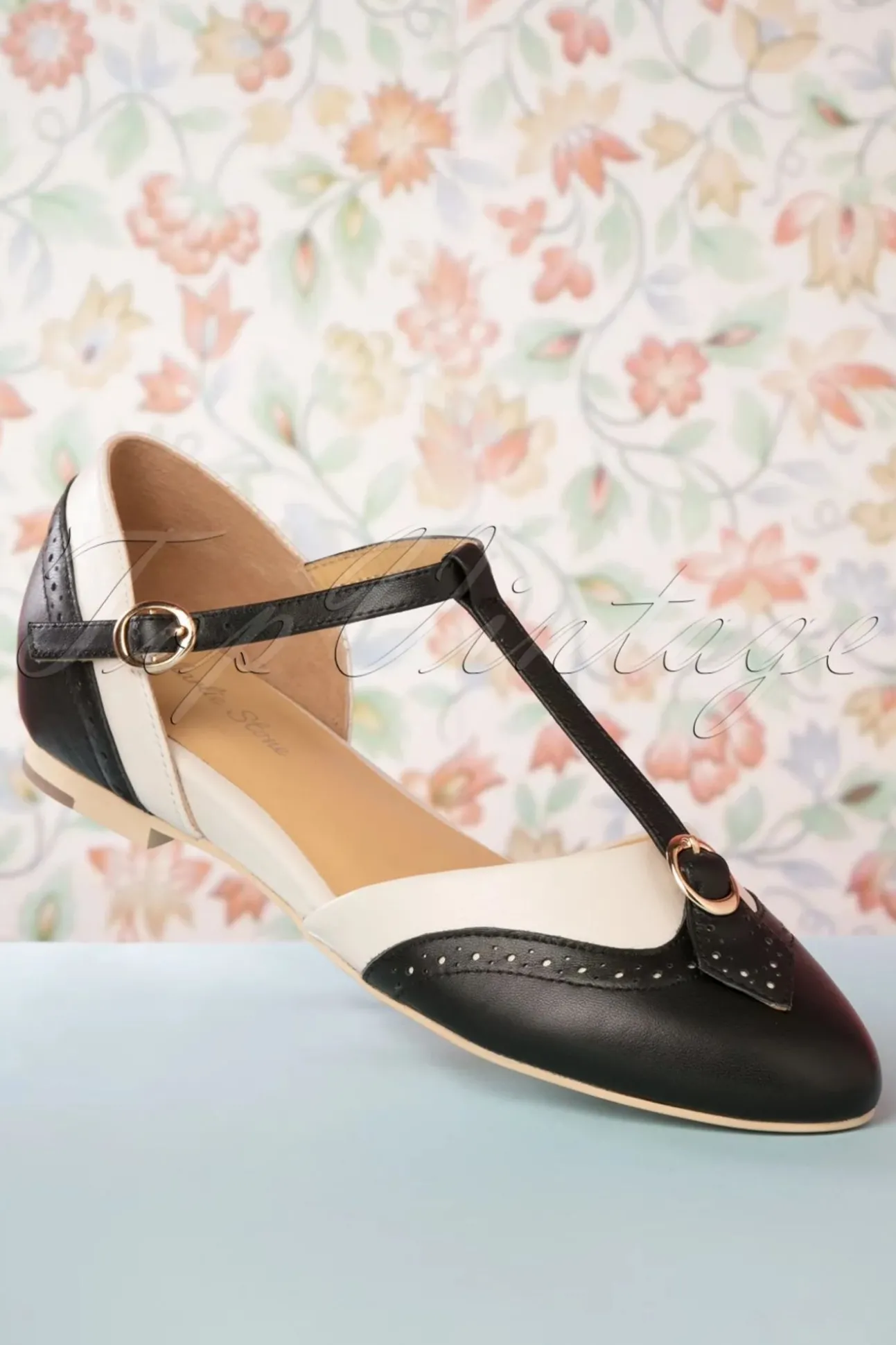Parisienne T-Strap Flats In Zwart En Creme